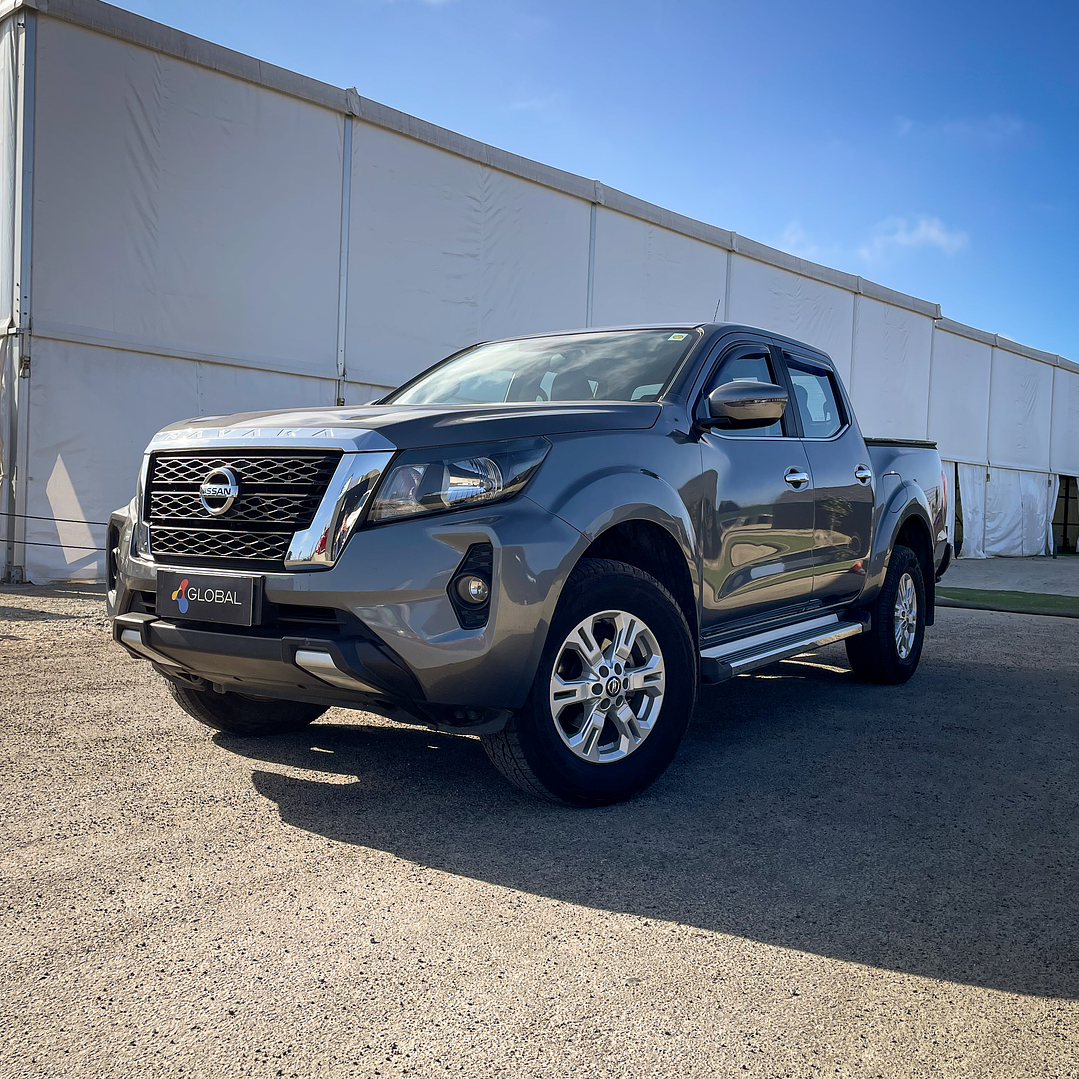 Nissan Navara 2.3 Manual 4x2 EX 2022 3