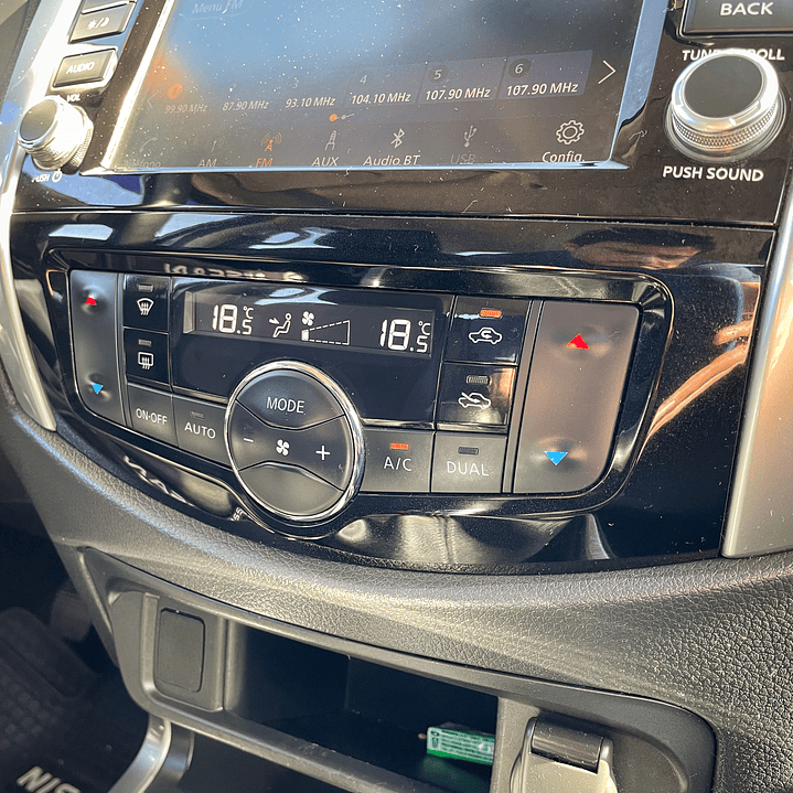 Nissan Navara 2.3 Manual 4x2 EX 2022 18