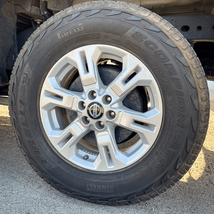 Nissan Navara 2.3 Manual 4x2 EX 2022 25