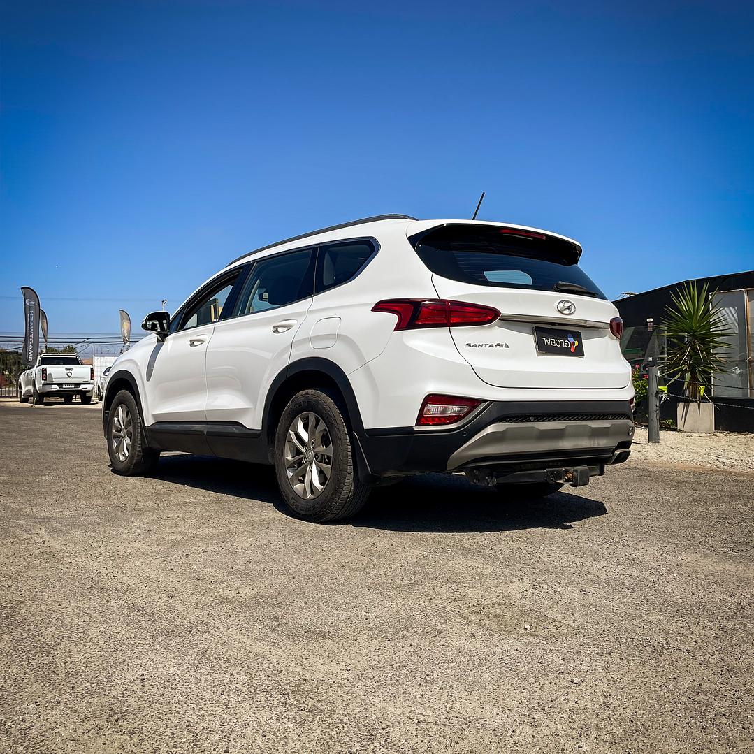 Hyundai Santa Fe 2.4 Manual 5 Asientos GLS 2019 4