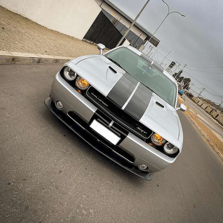 Dodge Challenger 6.4 SRT8 Automático 2012 2