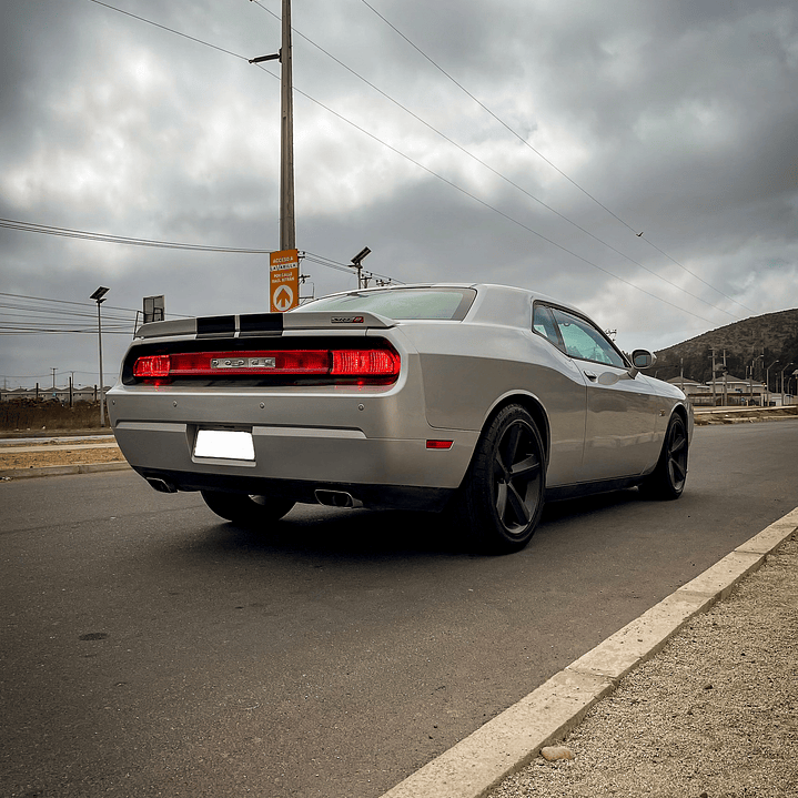 Dodge Challenger 6.4 SRT8 Automático 2012 5