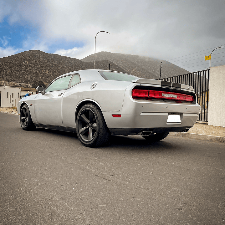 Dodge Challenger 6.4 SRT8 Automático 2012 7