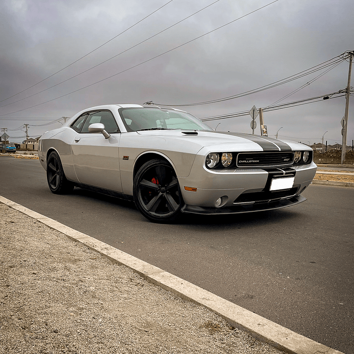Dodge Challenger 6.4 SRT8 Automático 2012 3