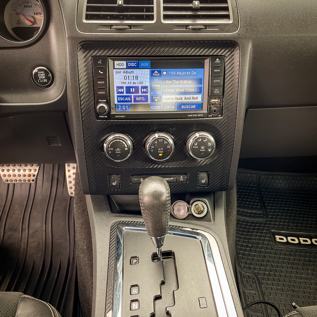 Dodge Challenger 6.4 SRT8 Automático 2012 16