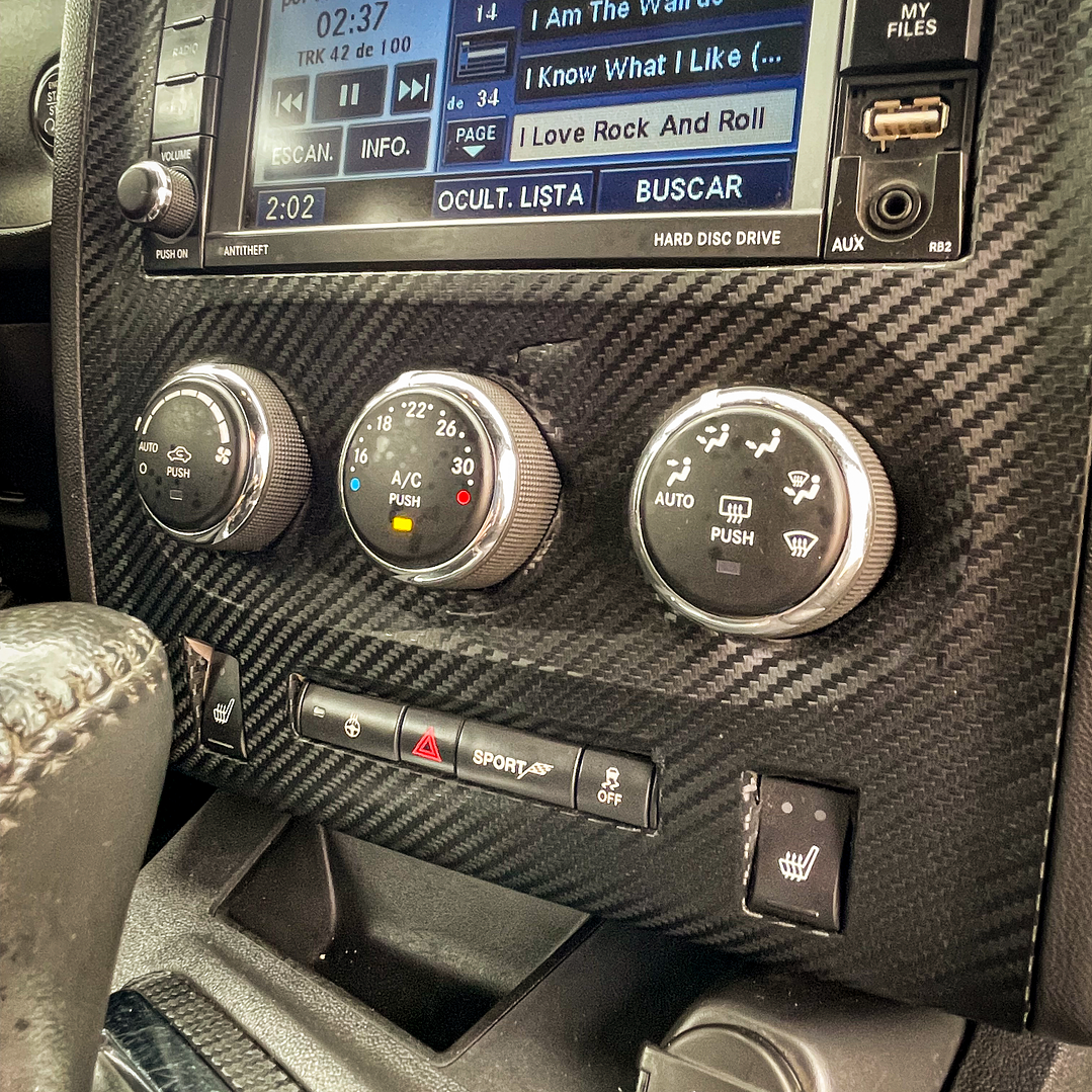 Dodge Challenger 6.4 SRT8 Automático 2012 17