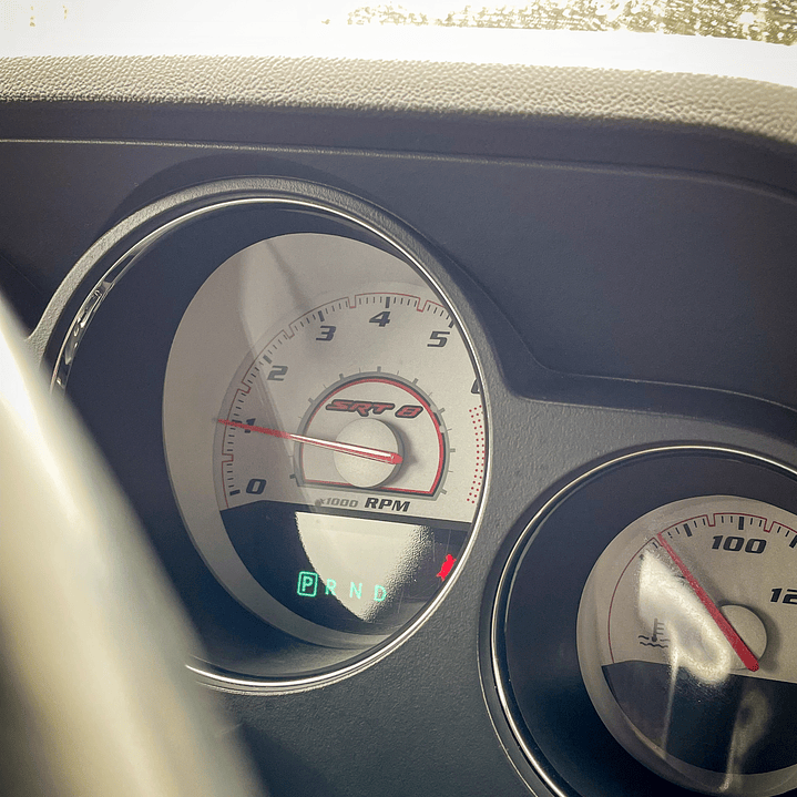 Dodge Challenger 6.4 SRT8 Automático 2012 25