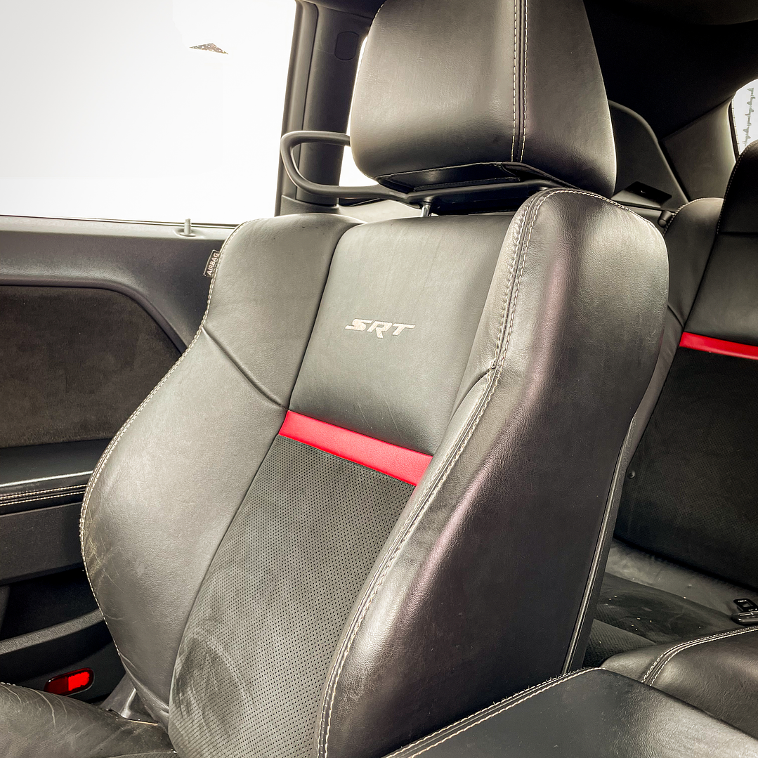 Dodge Challenger 6.4 SRT8 Automático 2012 28