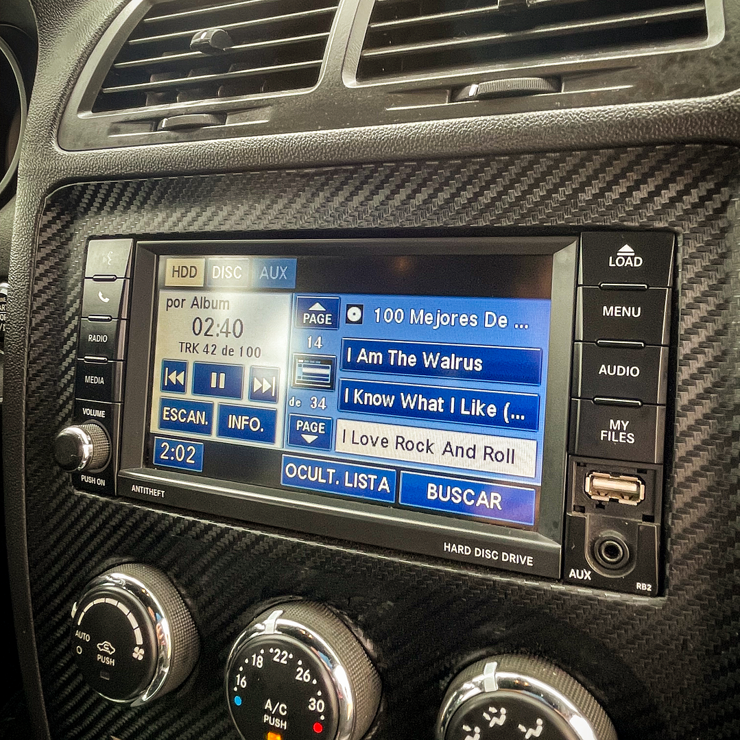 Dodge Challenger 6.4 SRT8 Automático 2012 18