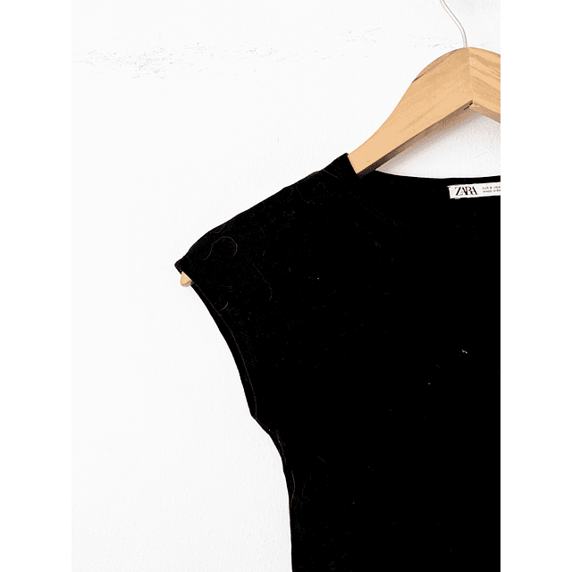 Polera negra (S)