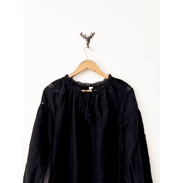 Blusa negra (M)