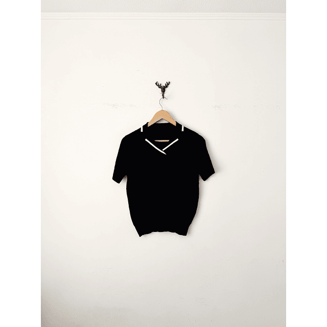 Polera negra (S)