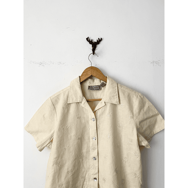 Camisa bordada (M)