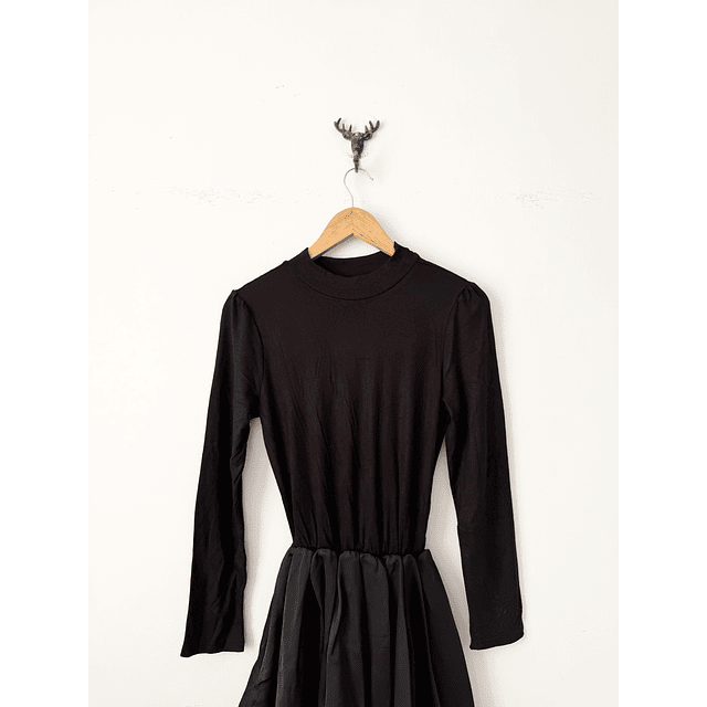Vestido negro (M)