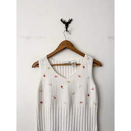 Polera bordada (S)