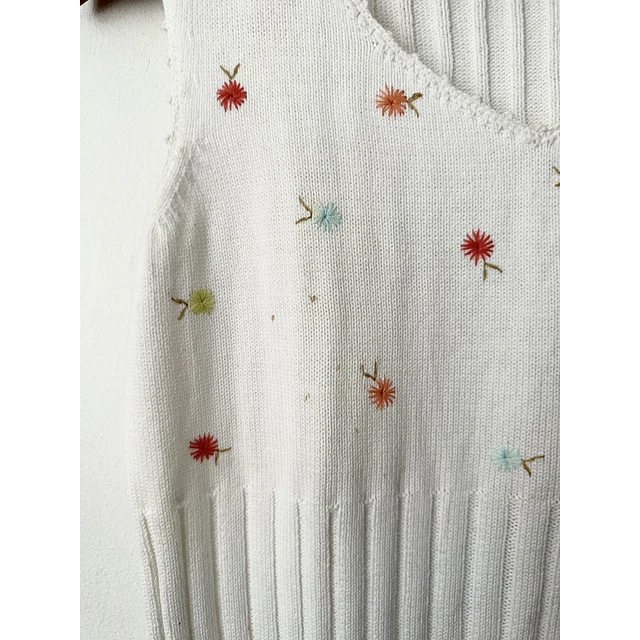 Polera bordada (S)