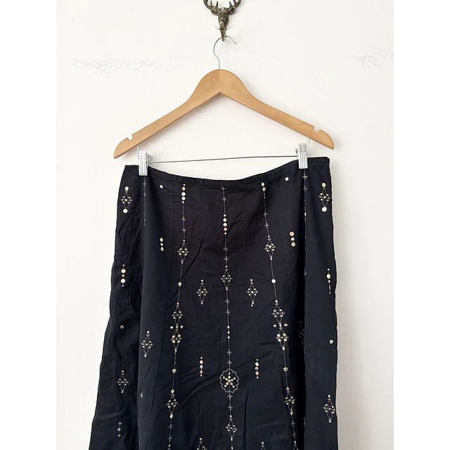 Falda bordada (ML)