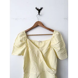 Polera amarilla (ML)