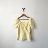 Polera amarilla (ML)