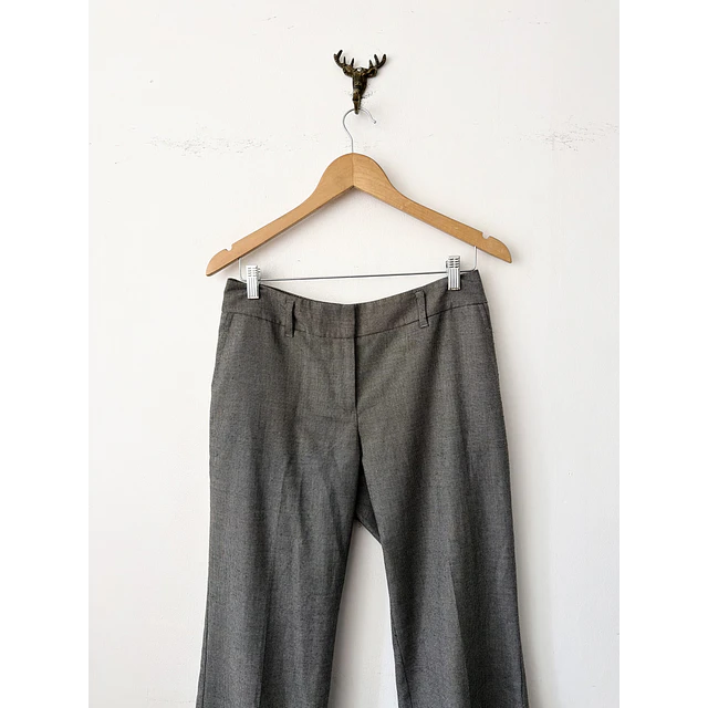 Pantalón gris (38)