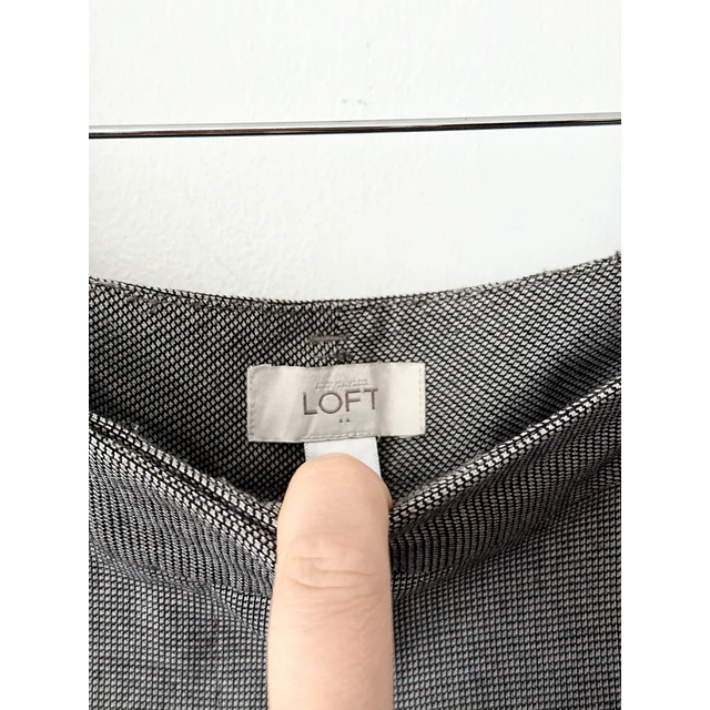 Pantalón gris (38)