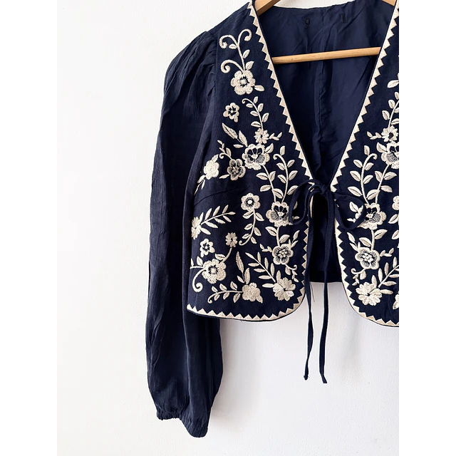 Blusa bordada (S)