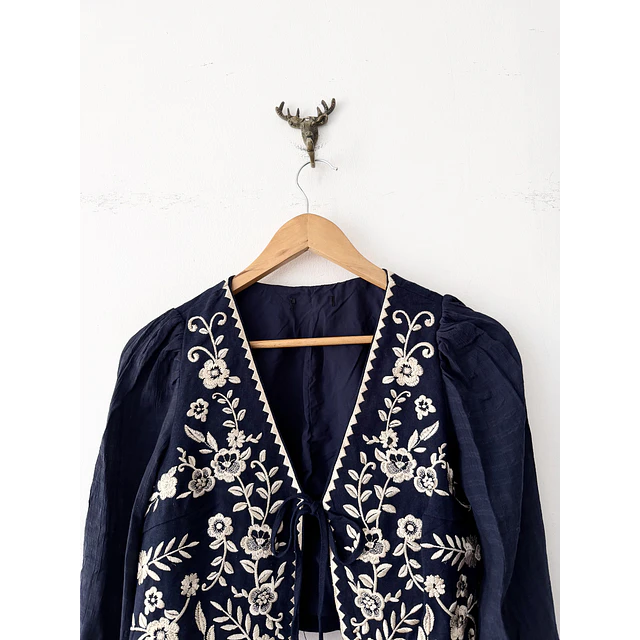 Blusa bordada (S)