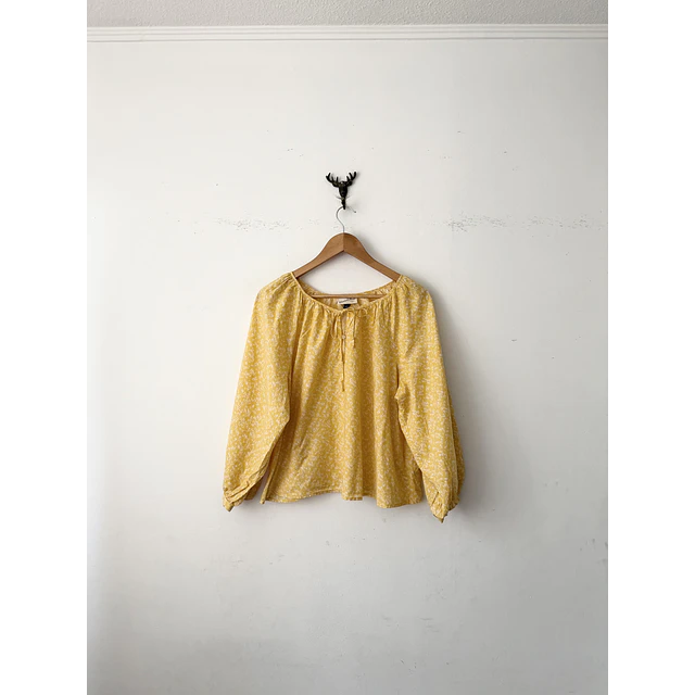 Blusa florecitas (L)