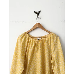 Blusa florecitas (L)