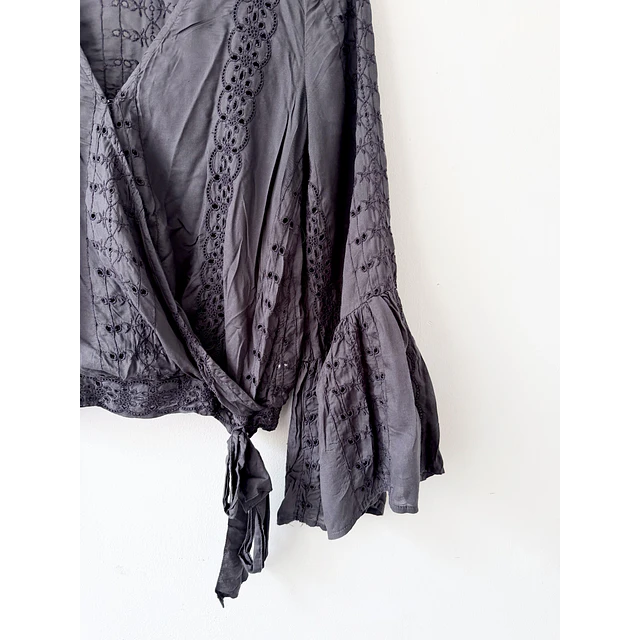 Blusa bordada (XS/S)