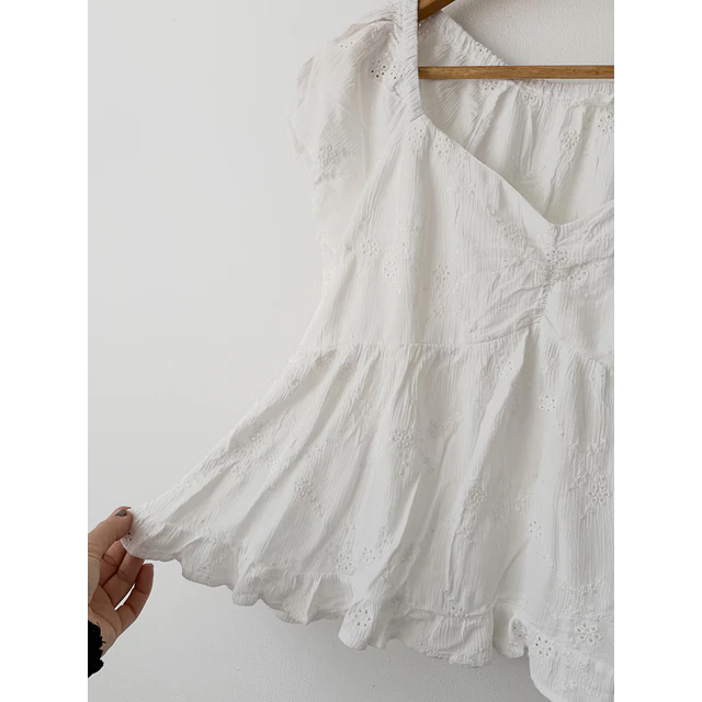 Polera bordada (ML)