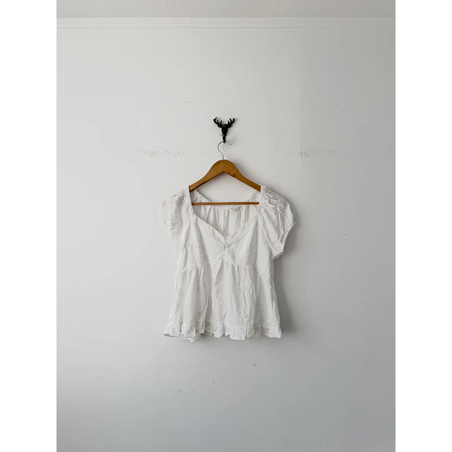 Polera bordada (ML)