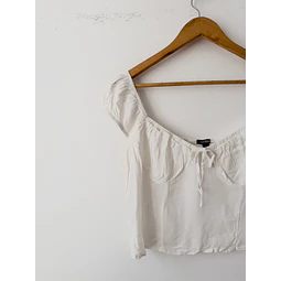 Polera blanca (ML)