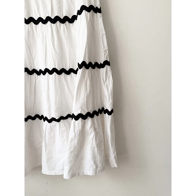 Falda blanca (ML)