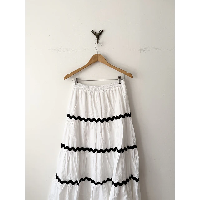 Falda blanca (ML)