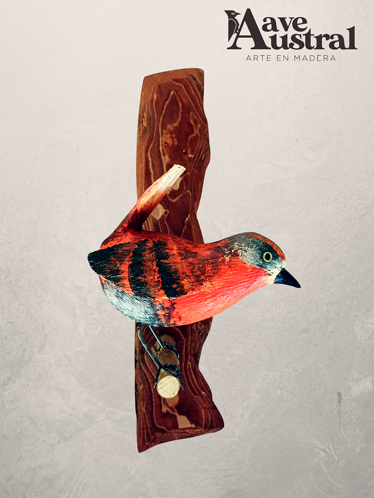 Chucao con Colgador de madera 1