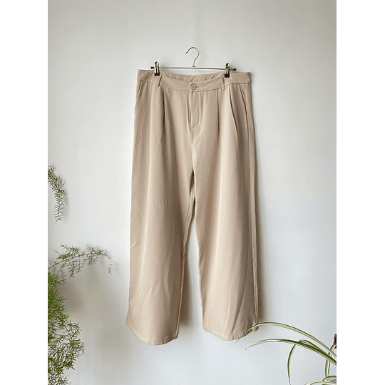 Pantalón sastrero beige. Talla: 2XL