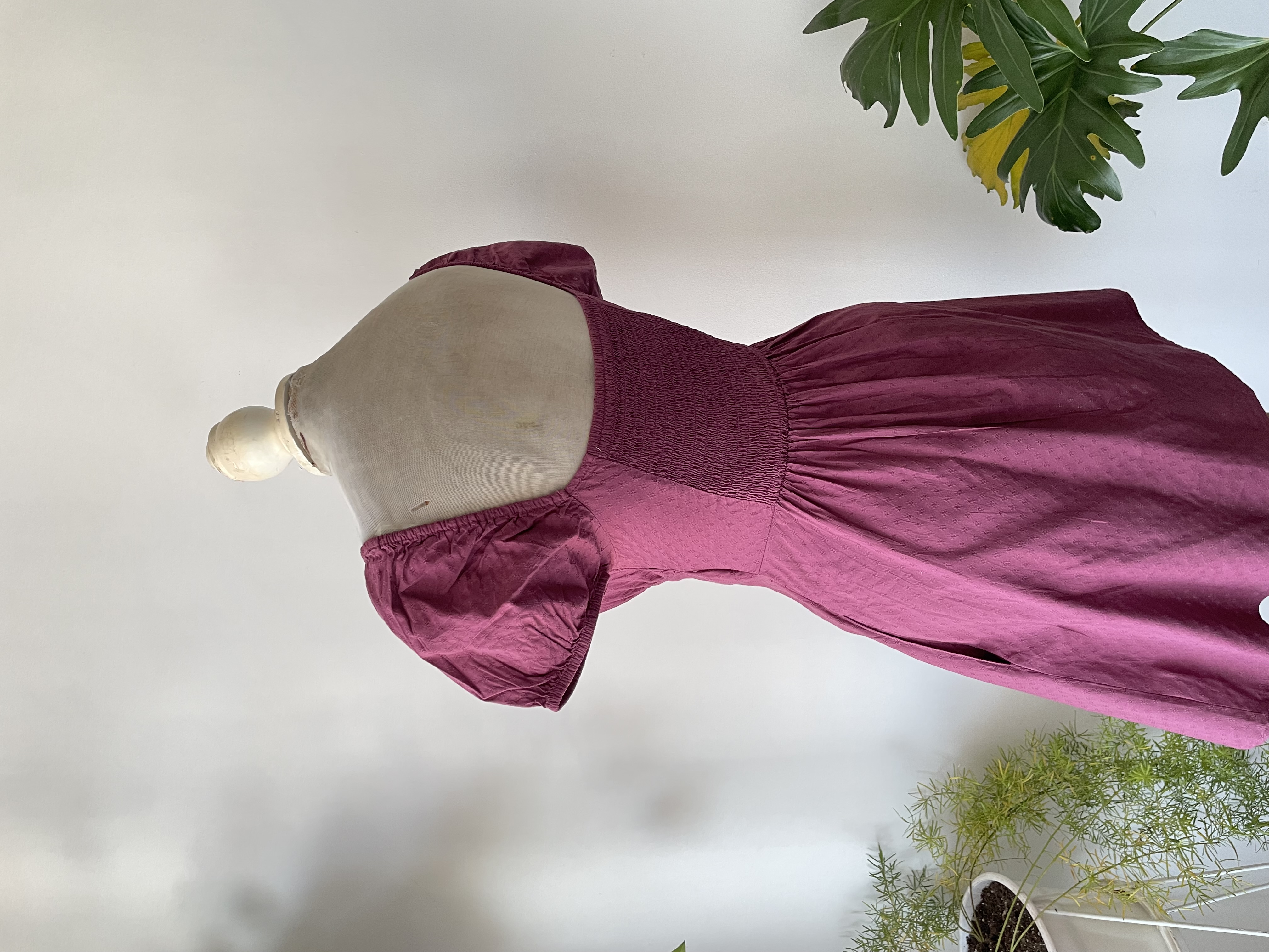 Vestido magenta. Talla: XS 3