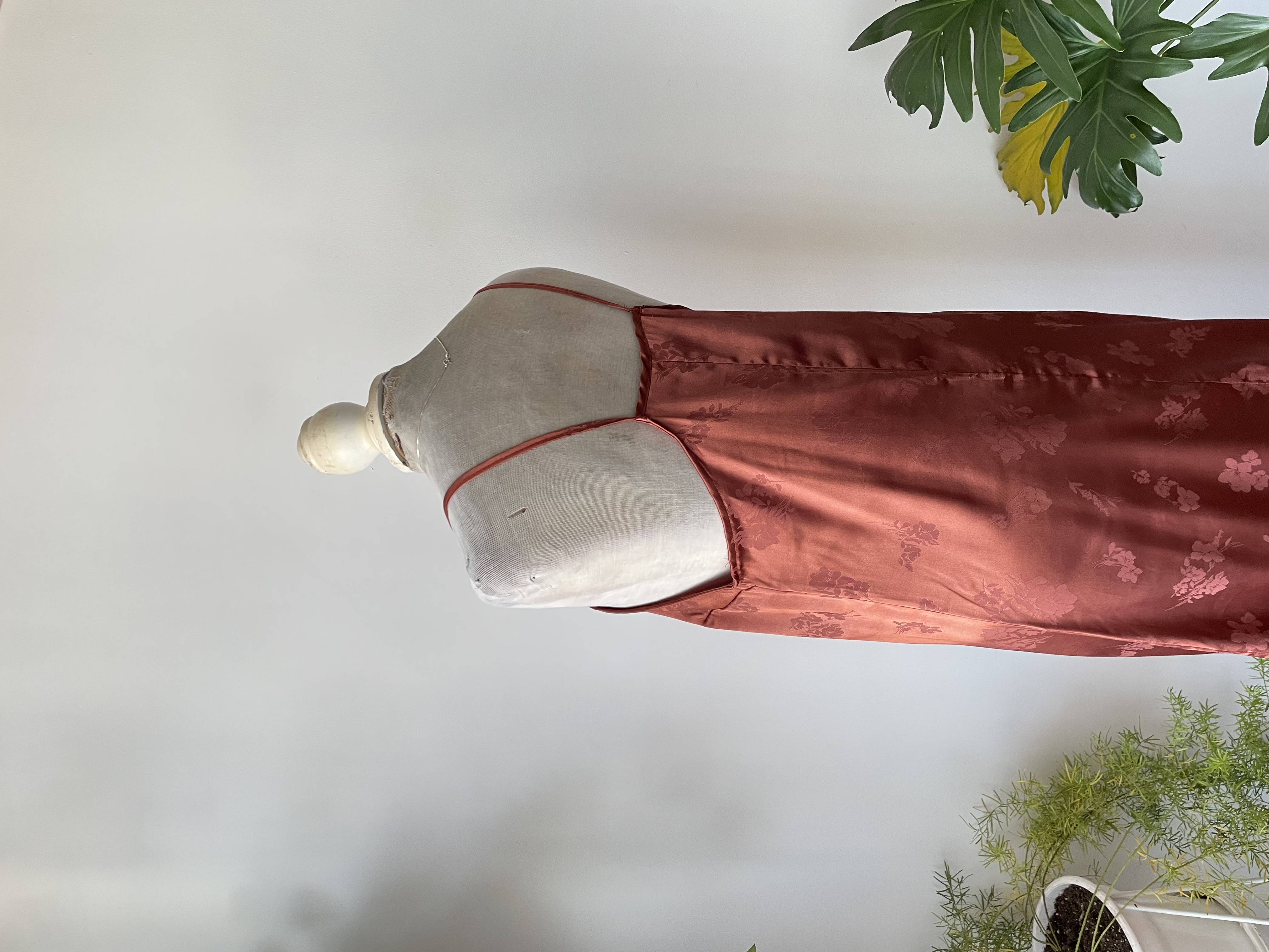 Vestido satén cobre. Talla: M 4