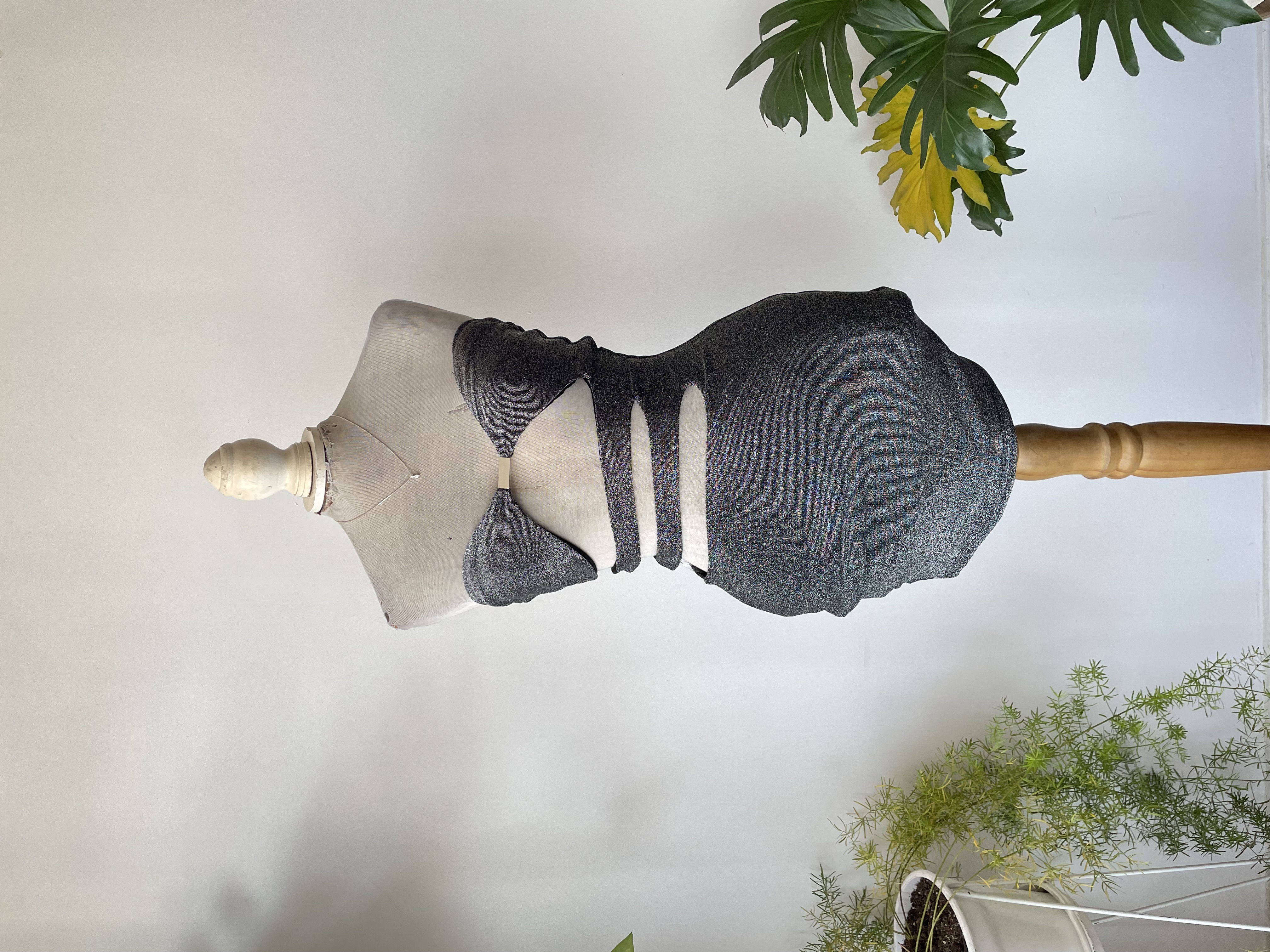 Vestido brillos. Talla: M 1