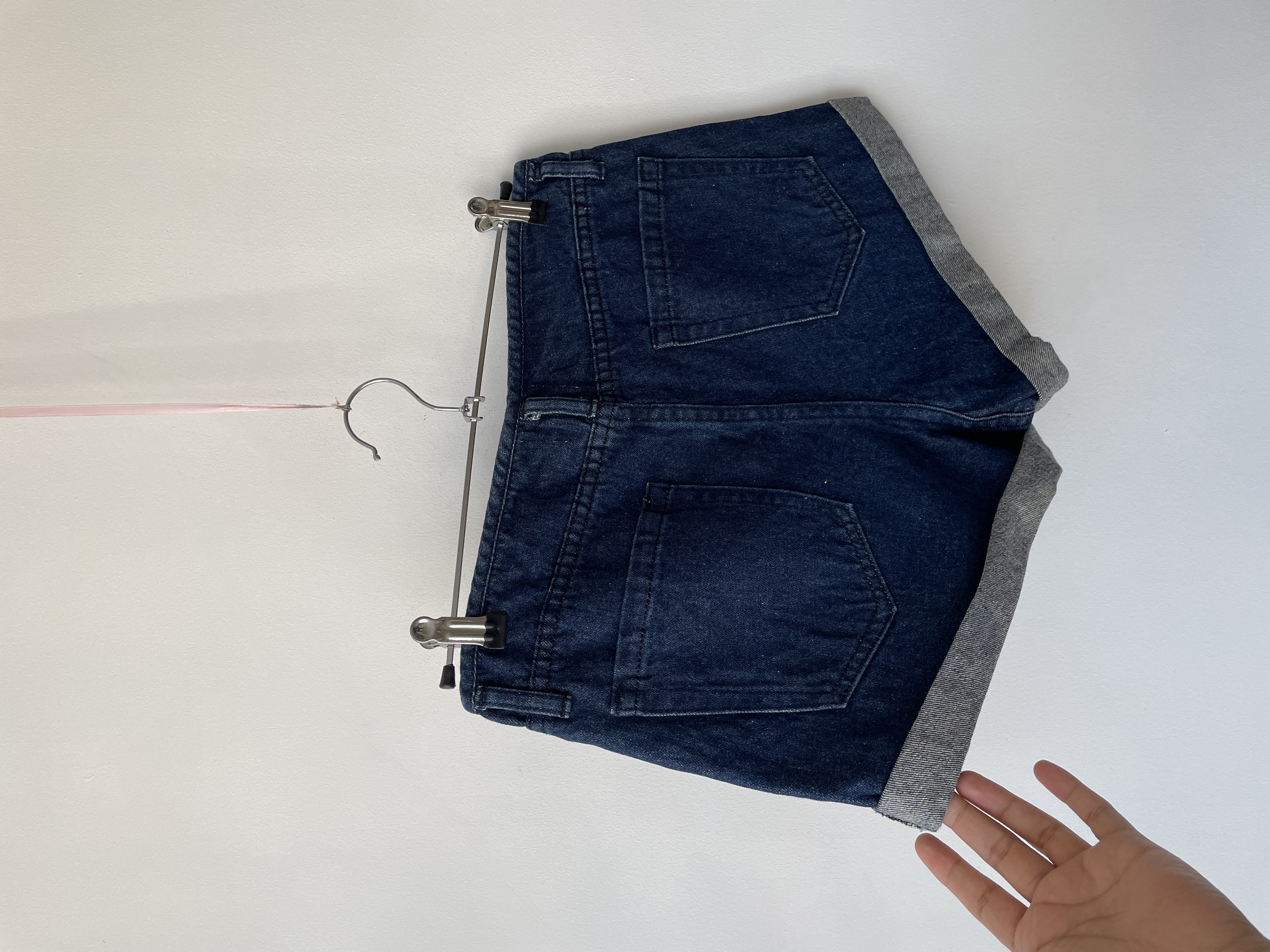 Short azules. Talla: 29 (36) 2