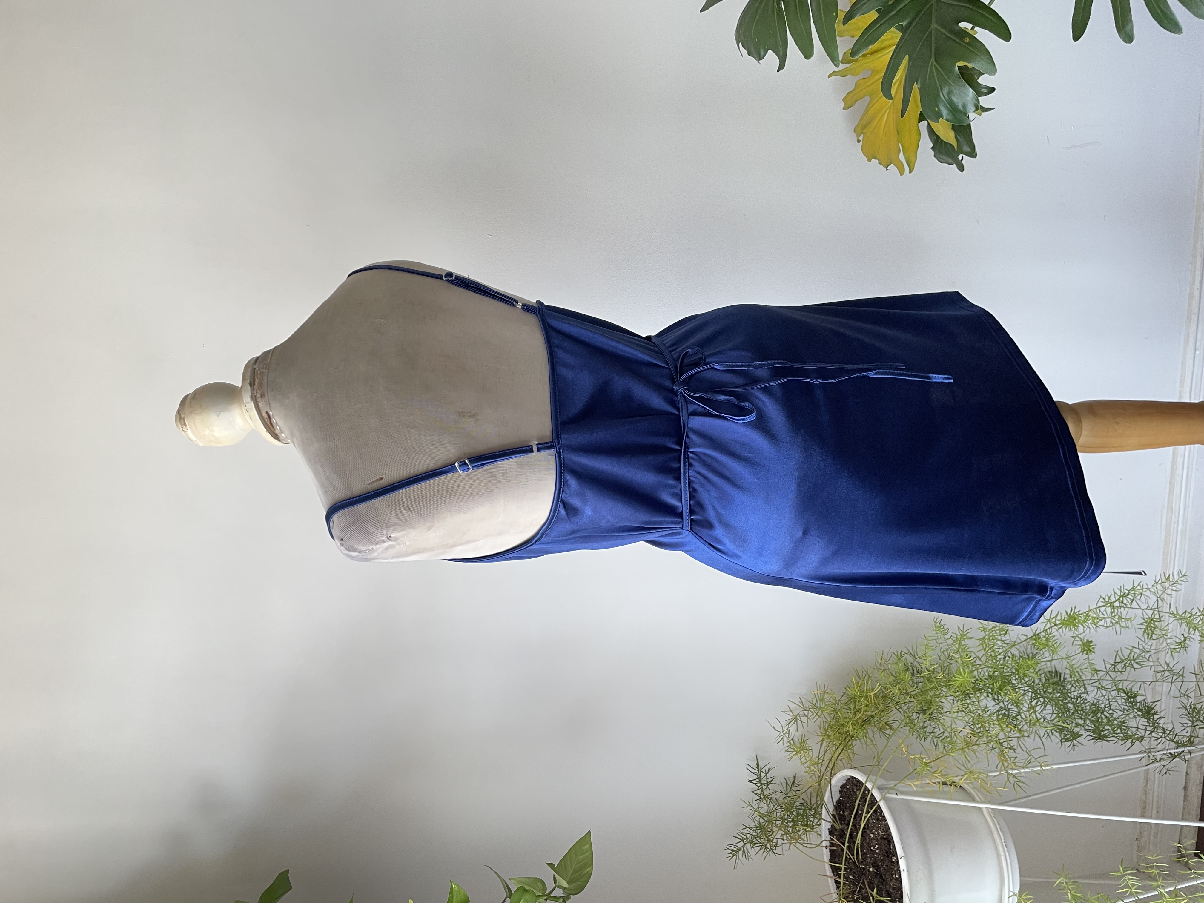 Vestido satén azul. Talla: S 3