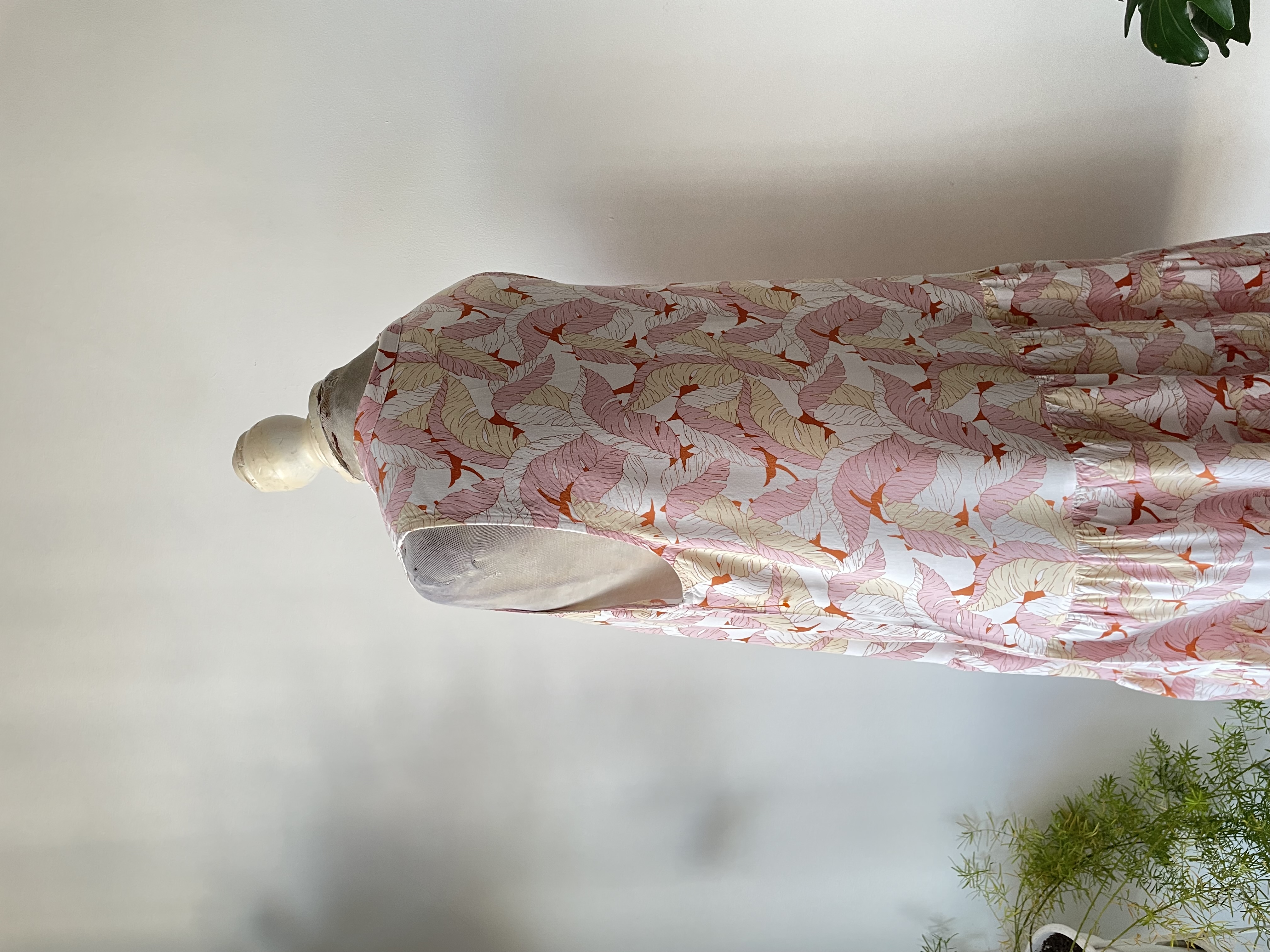 Vestido plumas. Talla: L 3