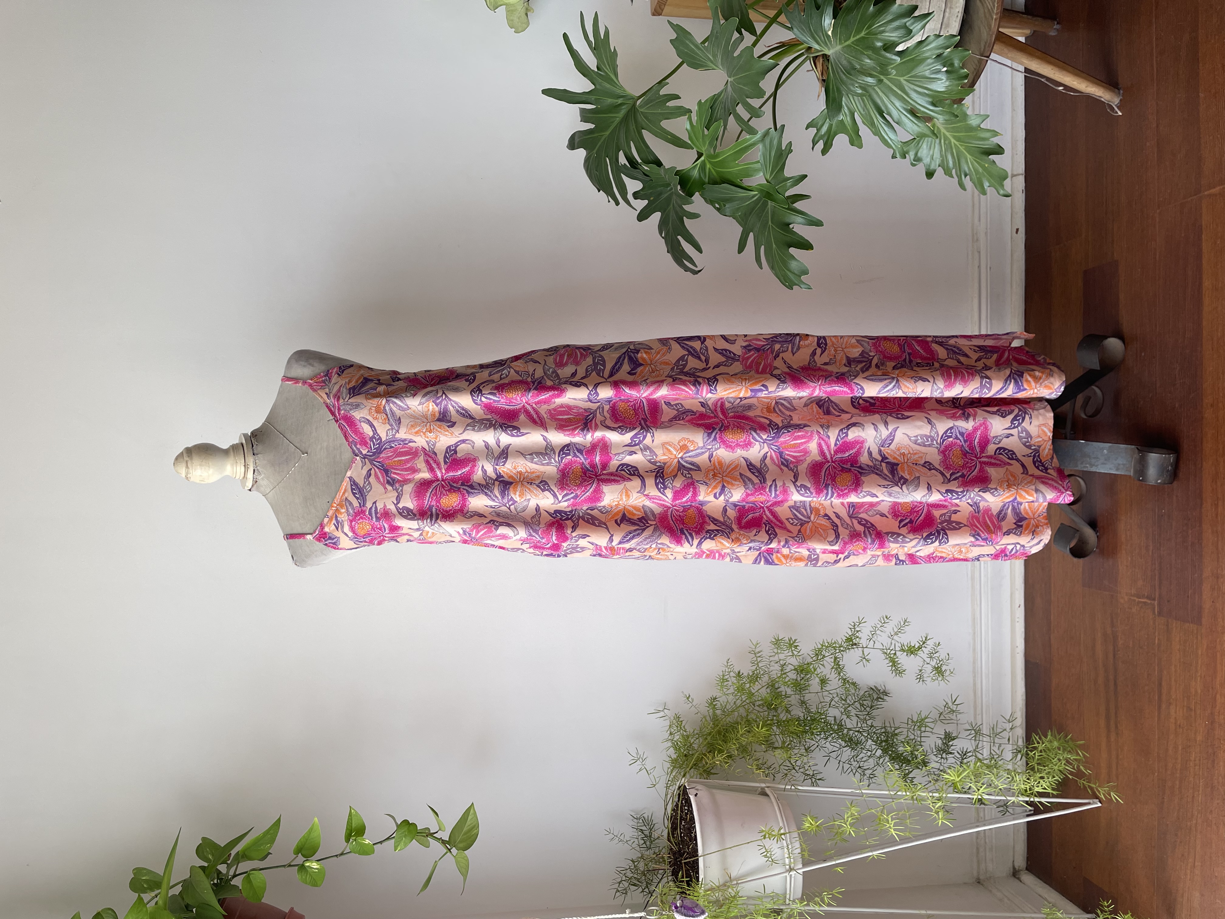 Vestido midi tropical. Talla: S holgado 1