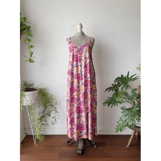 Vestido midi tropical. Talla: S holgado