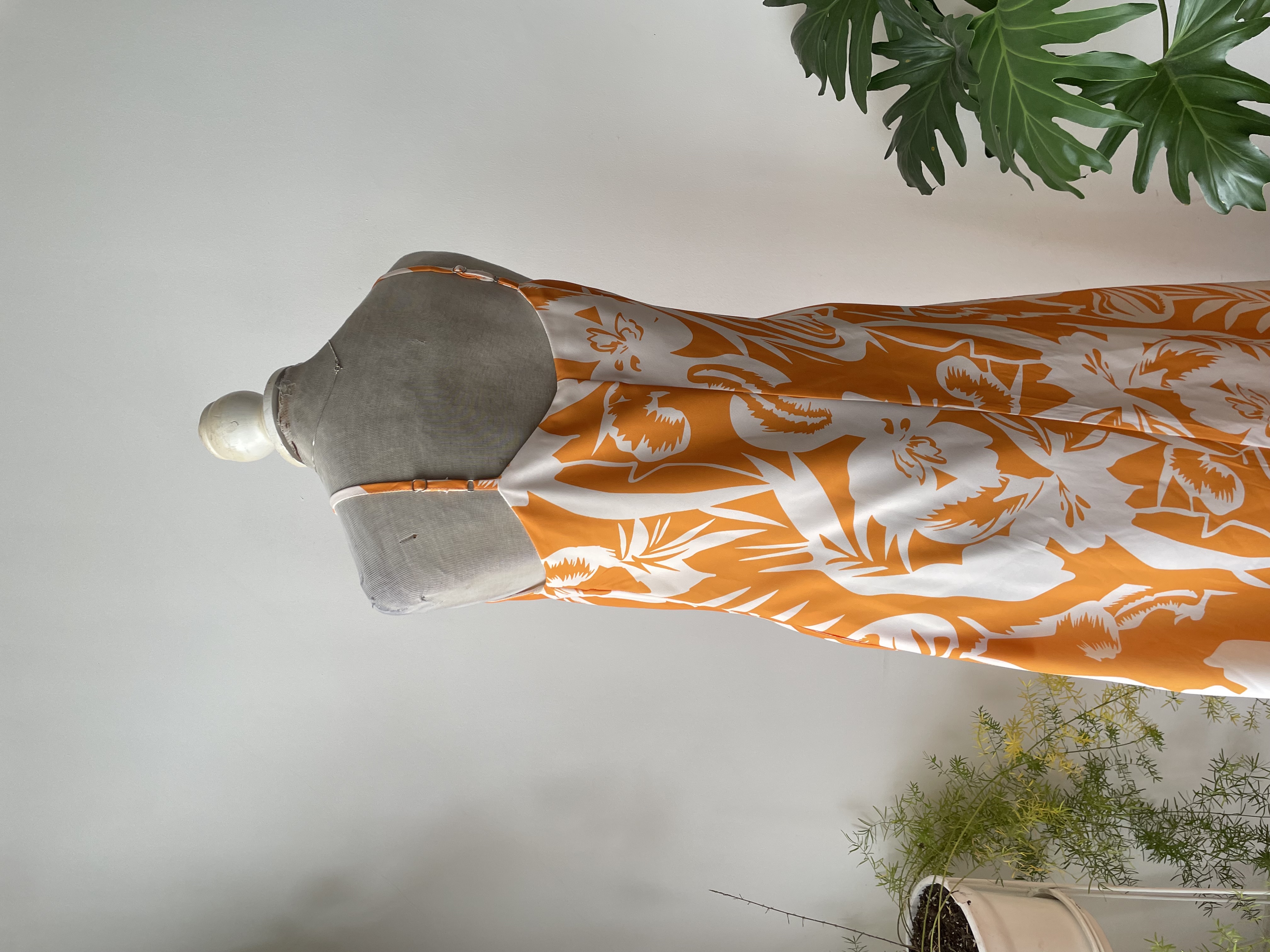 Vestido naranja. Talla: S 3