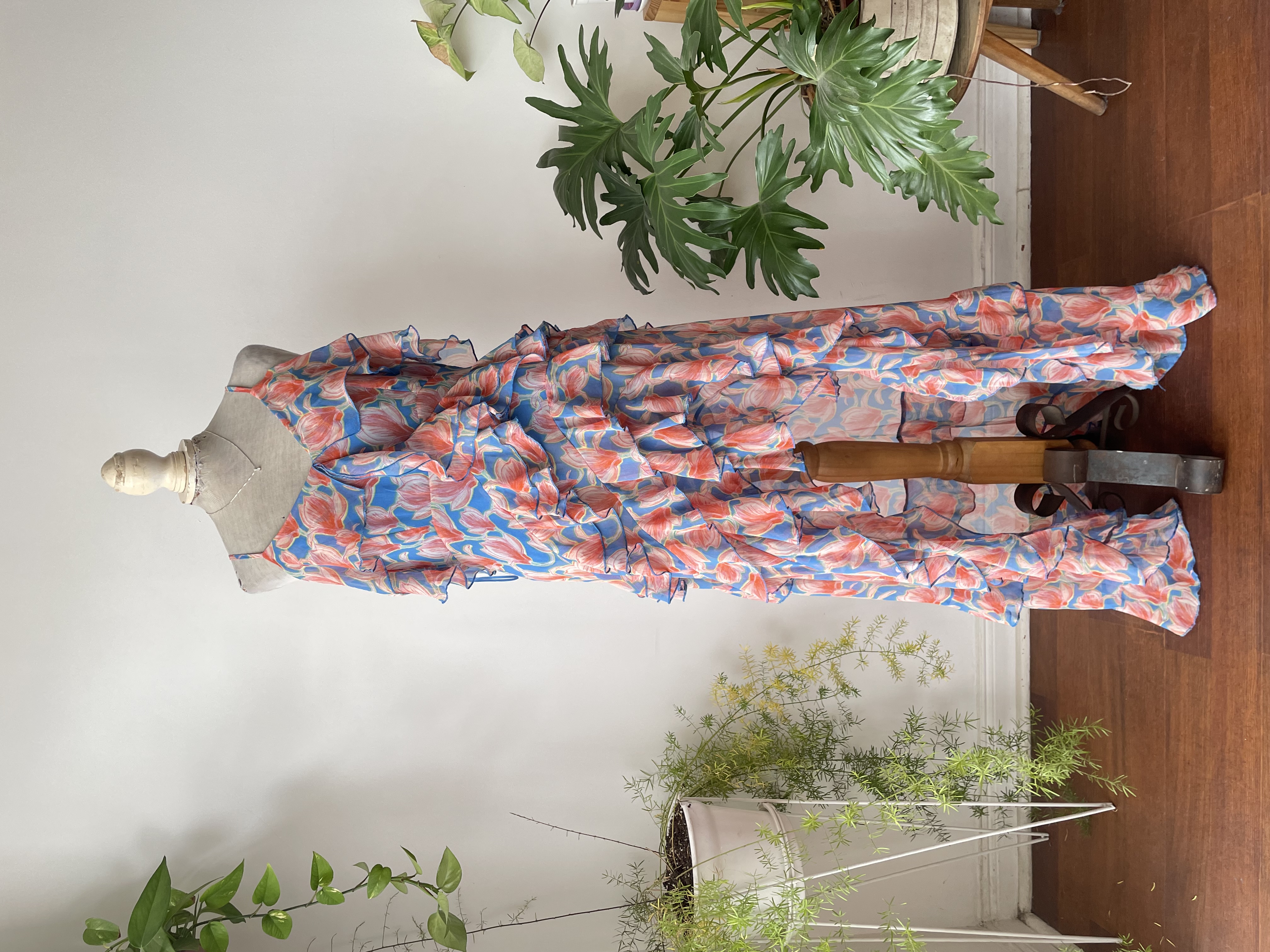 Vestido vuelos. Talla: L chico (m) 1