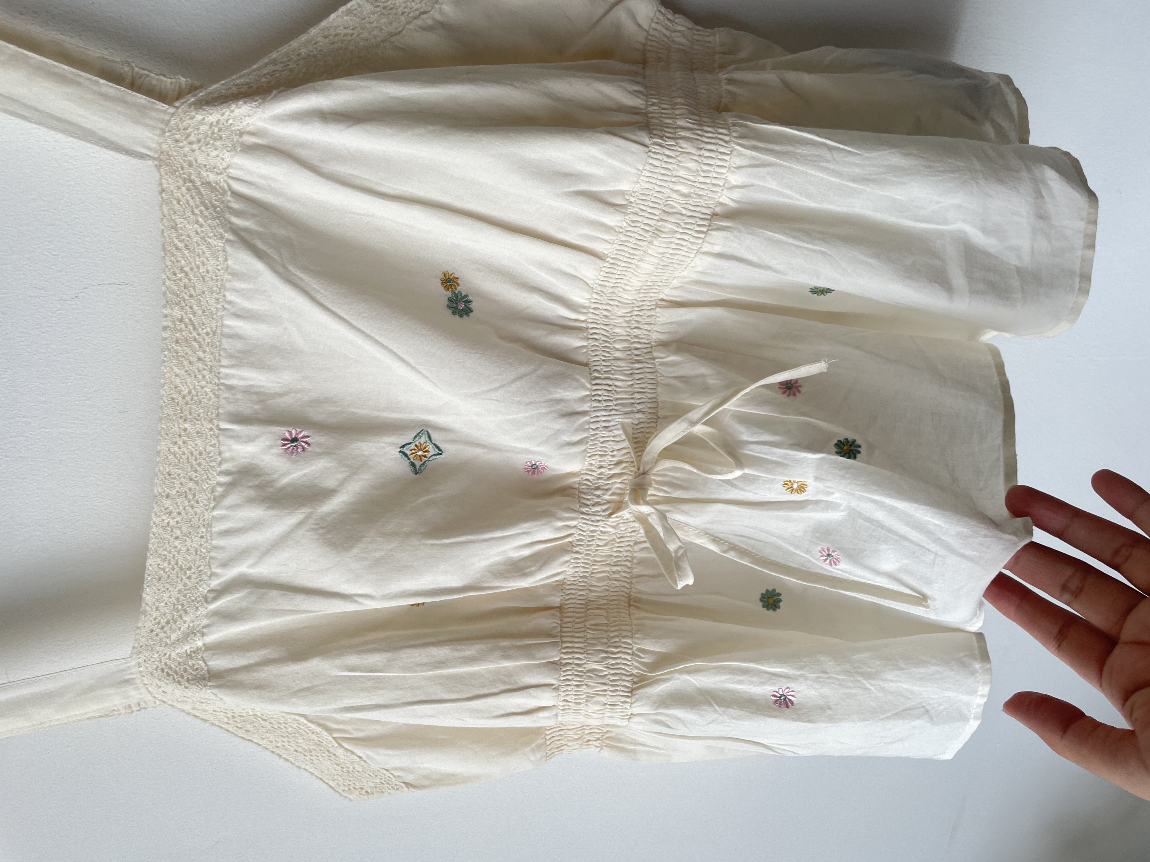 Polera crema. Talla: 2XL (XL) 3