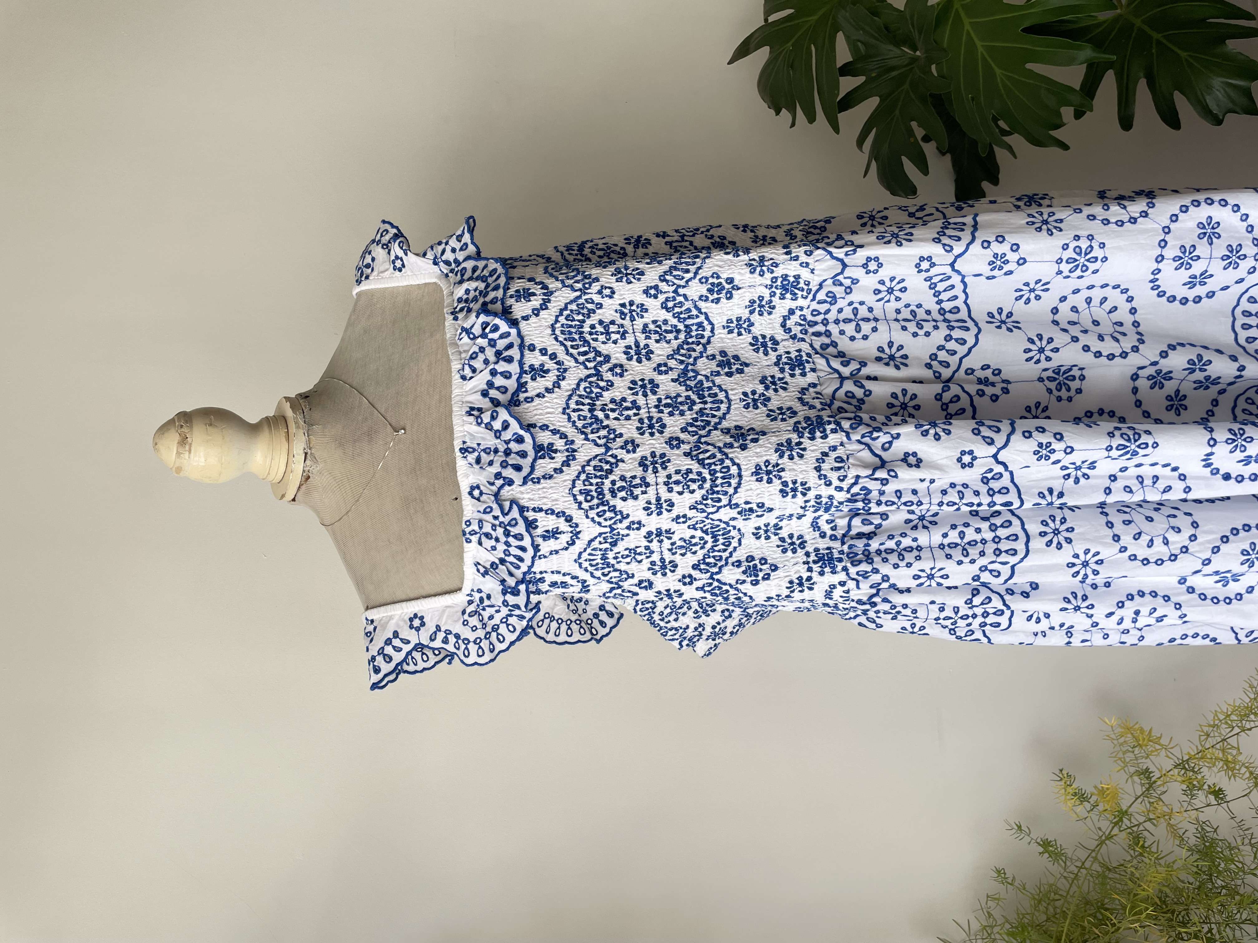 Vestido broderie. Talla: 2XL+ 2