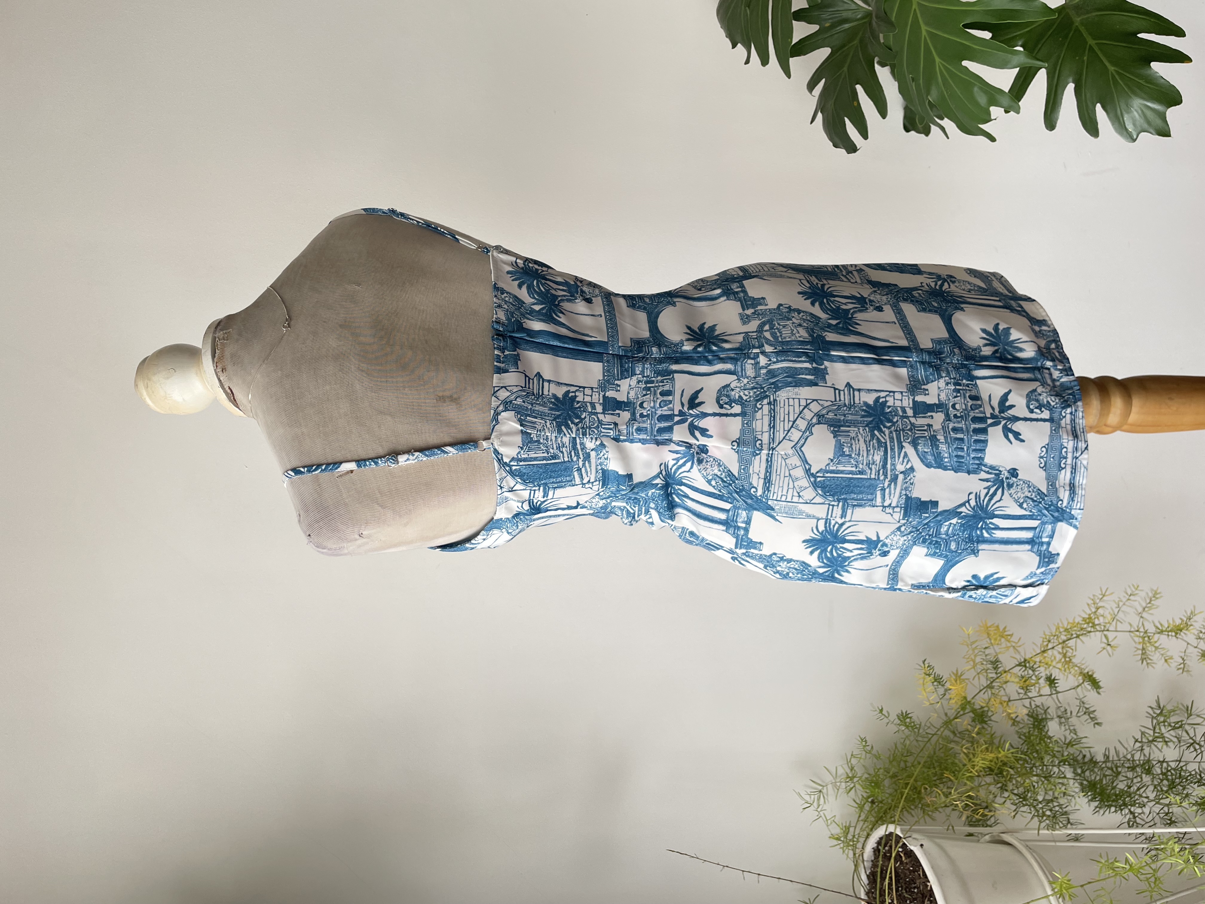 Vestido tropical. Talla: S CHICO 3